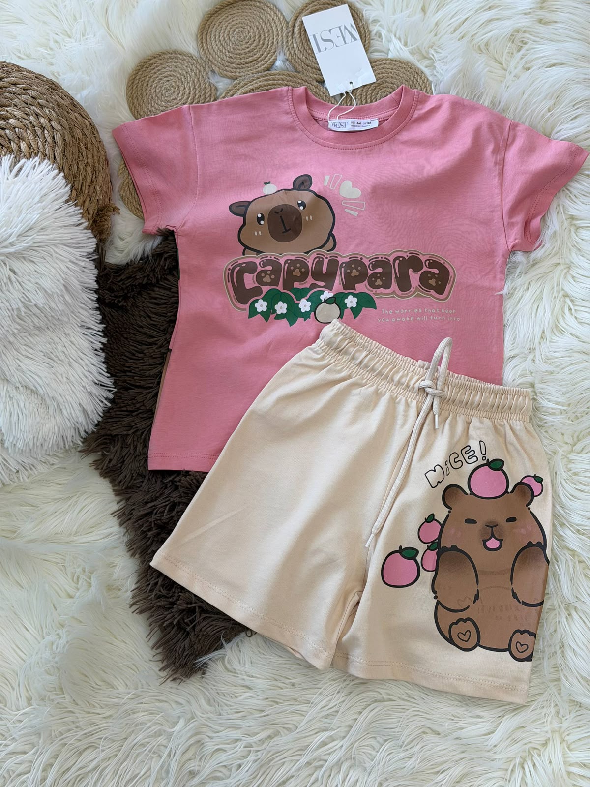 Capybara Pembe-Ekru Şortlu Takım